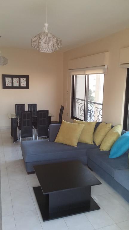 Cozy Dair Ghbar Apartment Amman Ngoại thất bức ảnh