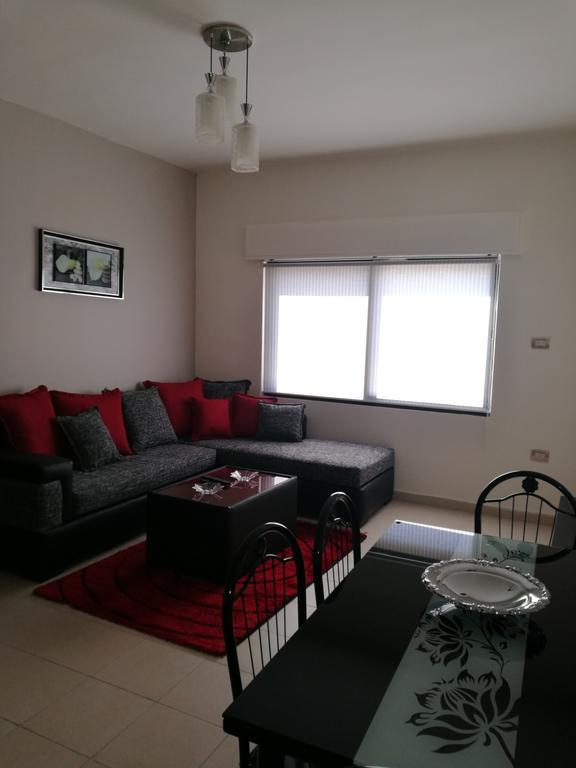 Cozy Dair Ghbar Apartment Amman Ngoại thất bức ảnh