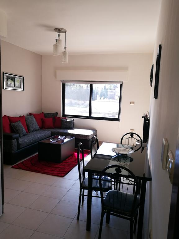 Cozy Dair Ghbar Apartment Amman Ngoại thất bức ảnh