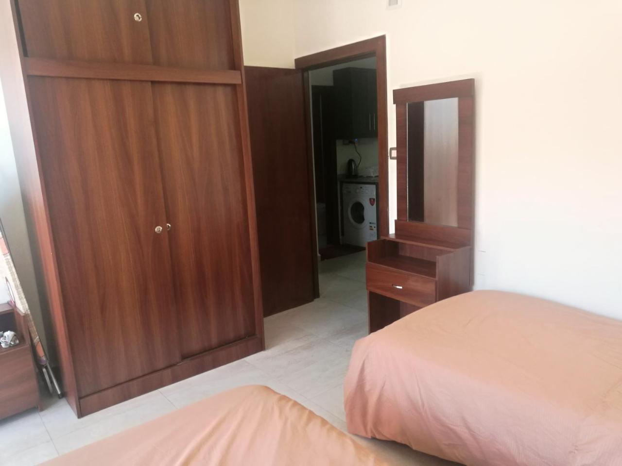 Cozy Dair Ghbar Apartment Amman Ngoại thất bức ảnh