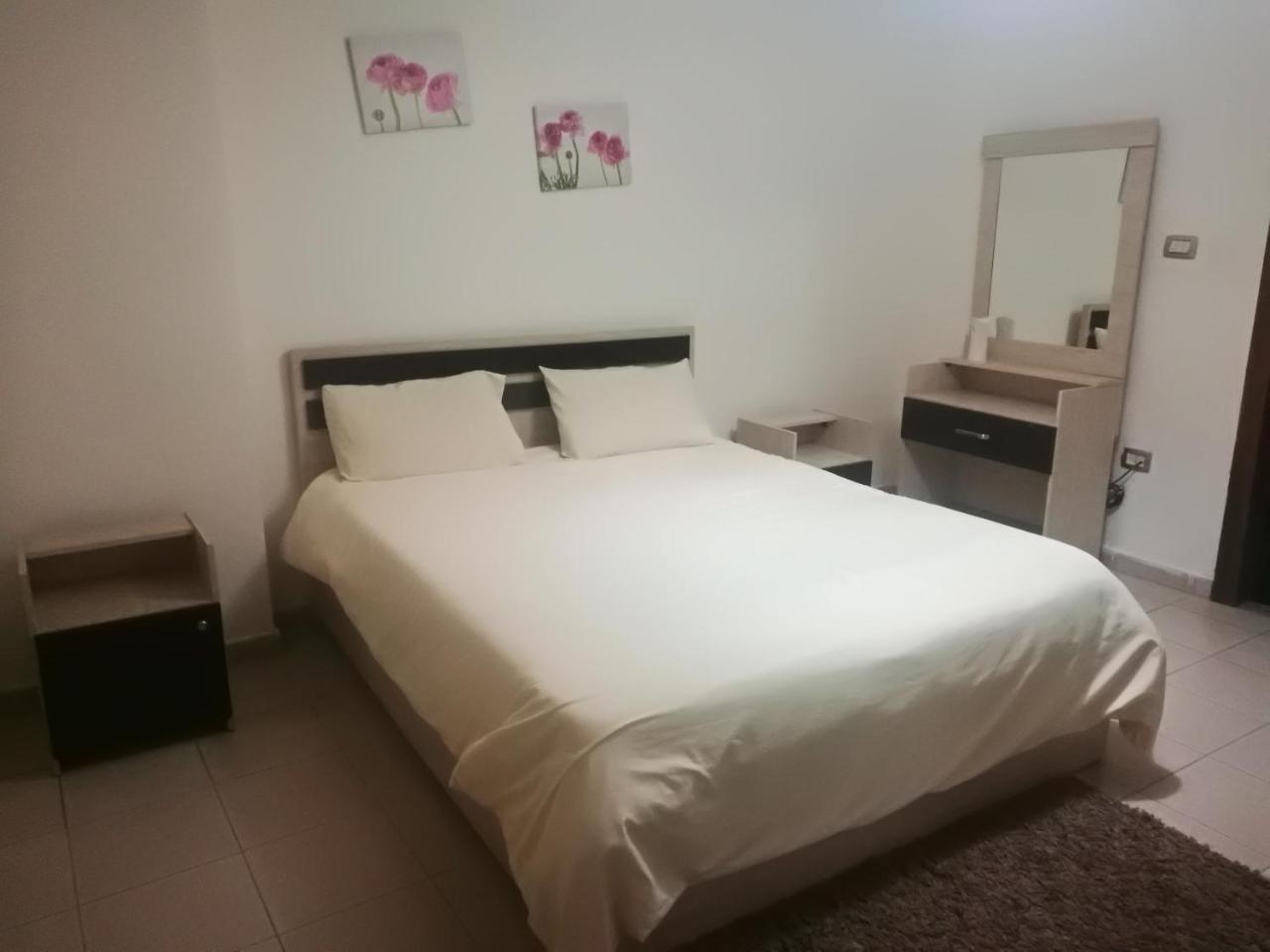 Cozy Dair Ghbar Apartment Amman Ngoại thất bức ảnh